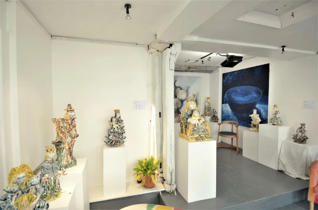 Panorama de la galerie durant l'exposition de Pierre Amourette
